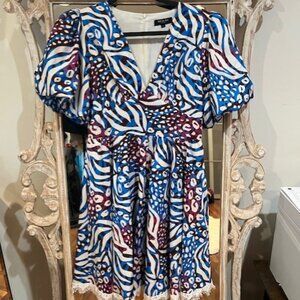 BEULAH WOMEN'S SHORT PUFF SLEEVE V-NECK MULTI PRINT MINI DRESS